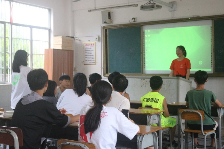 江西应用科技学院青年实践团走西部助力乡村振兴