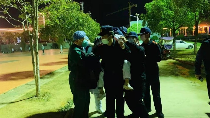 江西应用科技学院青年突击队在行动 抗疫一线显担当