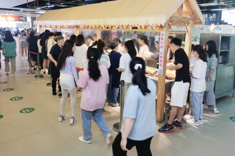 江西应用科技学院“一餐热饭”暖人心