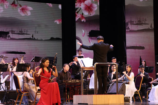 江西应用科技学院举办国庆中秋民乐演奏会