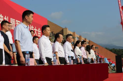 江西应用科技学院举行2023级新生开学典礼暨军训总结大会